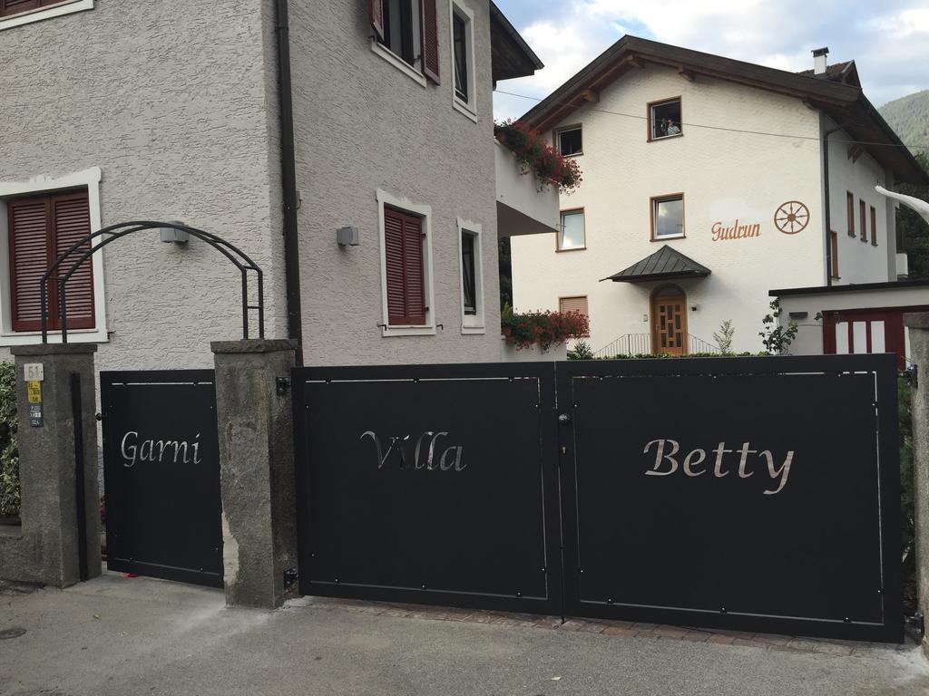 Bed & Breakfast Garni Betty