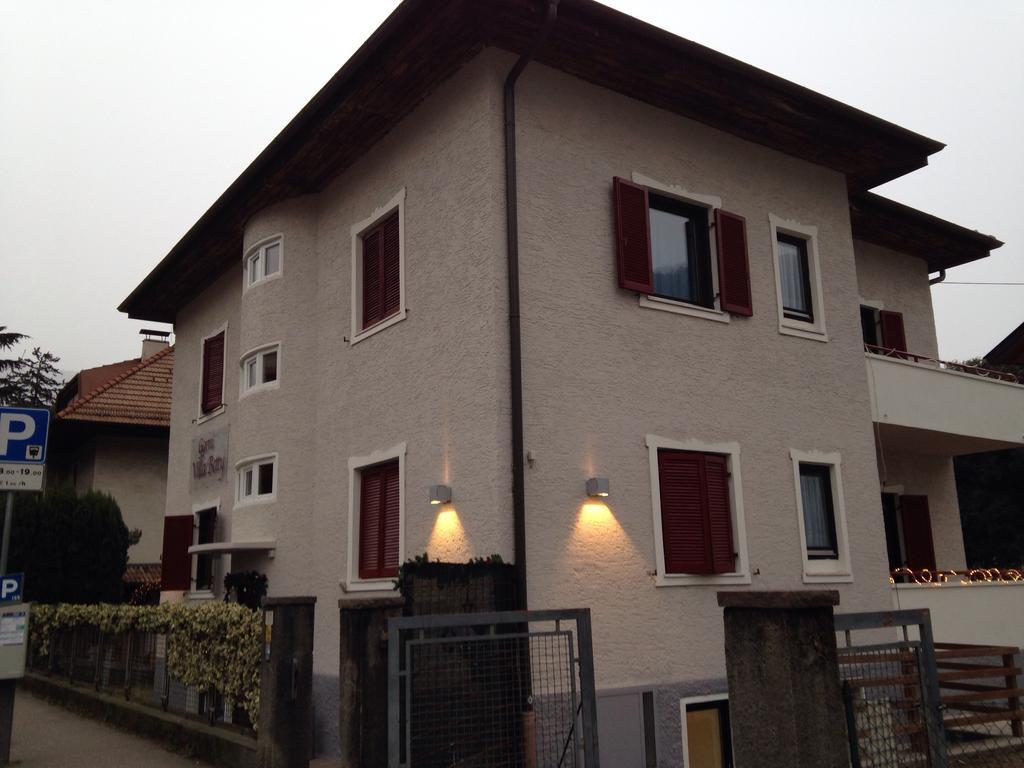 Bed & Breakfast Garni Betty 2*